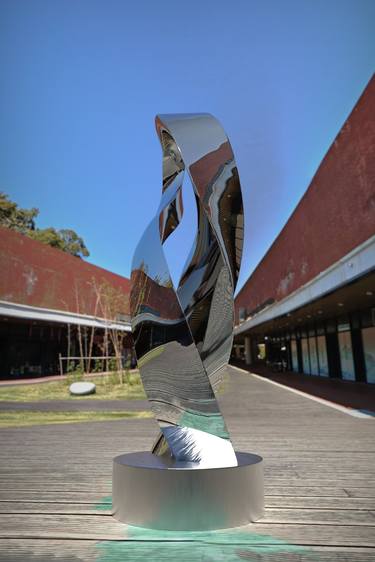 Original Geometric Abstract Sculpture by Daniel Kei Wo