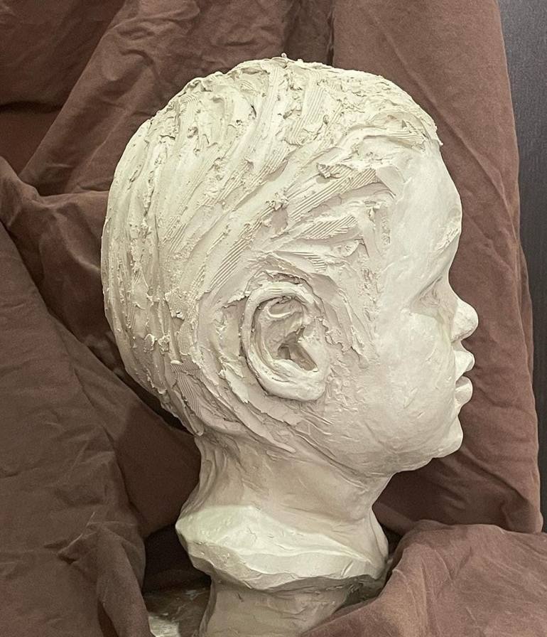 Original Portraiture Children Sculpture by Lena Logart