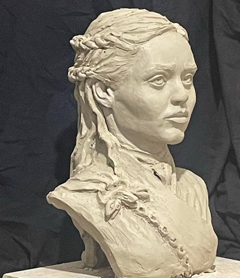 Original Realism Women Sculpture by Lena Logart