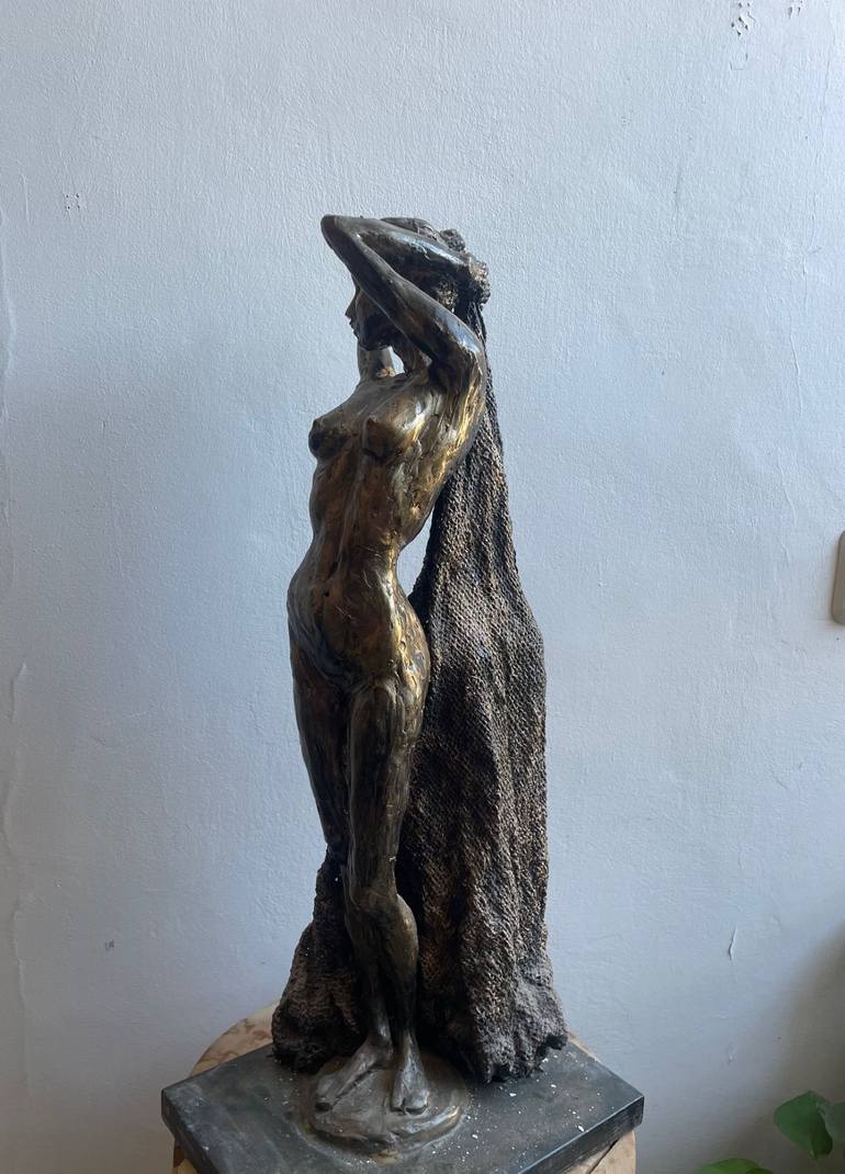 Original Classicism Women Sculpture by Lena Logart