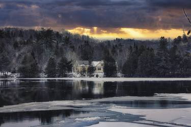 Tranquil Frost: A Quebec Winter Retreat thumb