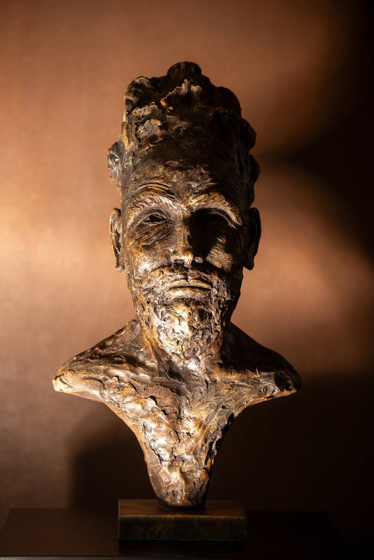 Original Figurative Men Sculpture by peggy coussement