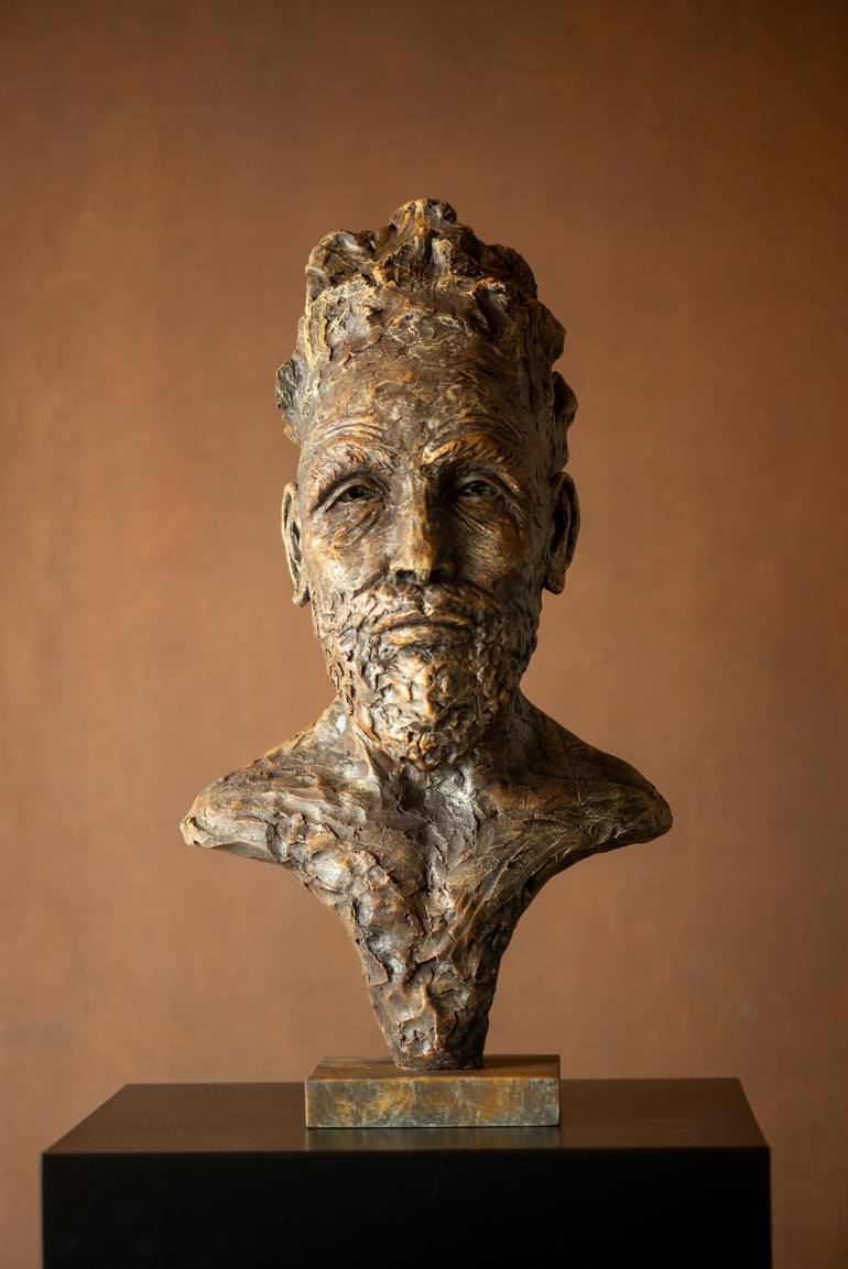 Original Figurative Men Sculpture by peggy coussement