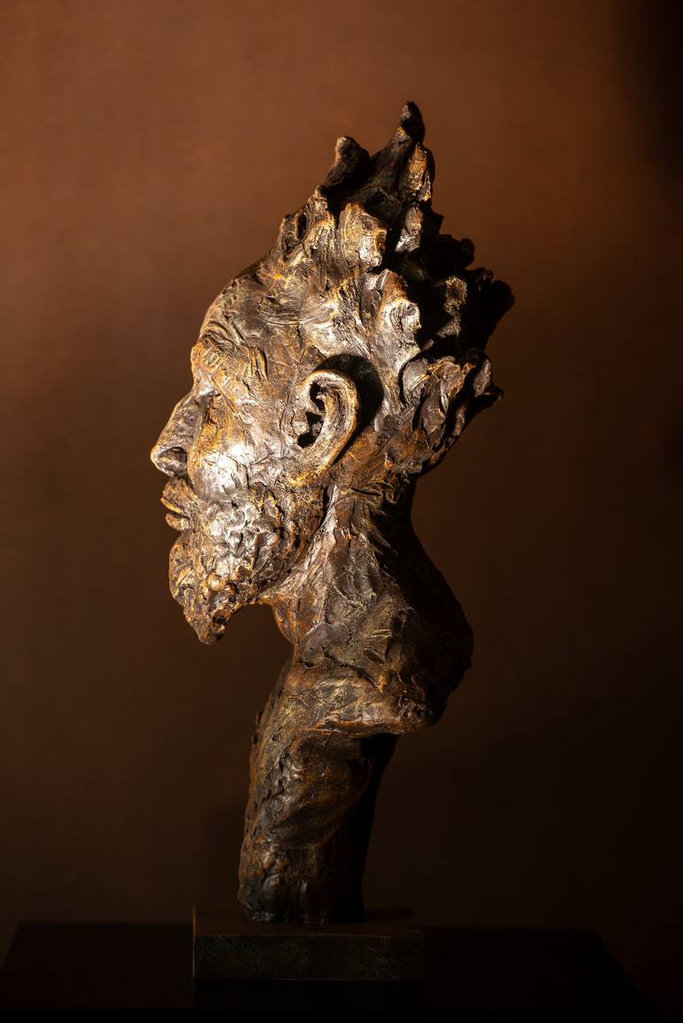 Original Figurative Men Sculpture by peggy coussement