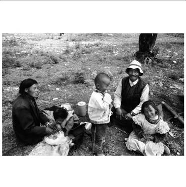 Original Black & White Family Photography by 忠平 林