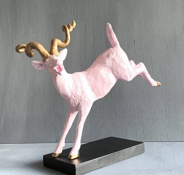 Original Figurative Animal Sculpture by Tosca Van Oorschot
