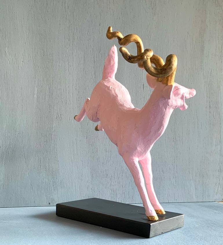 Original Figurative Animal Sculpture by Tosca Van Oorschot