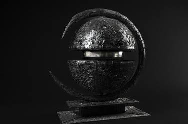 Original Futurism Outer Space Sculpture by luca lamperti