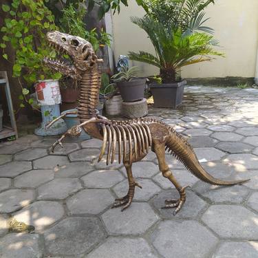 Original Street Art Animal Sculpture by sombron adiputra