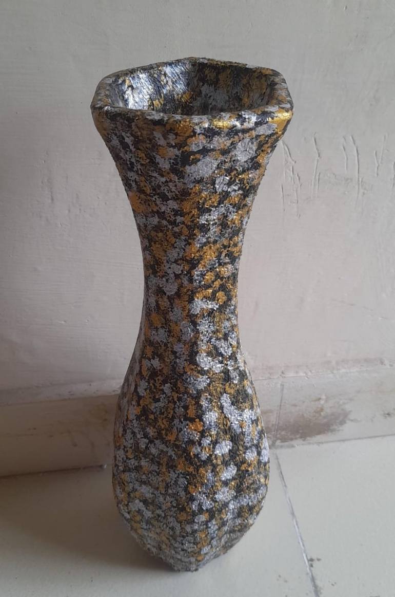 Original Art Deco Floral Sculpture by Gule Sahar