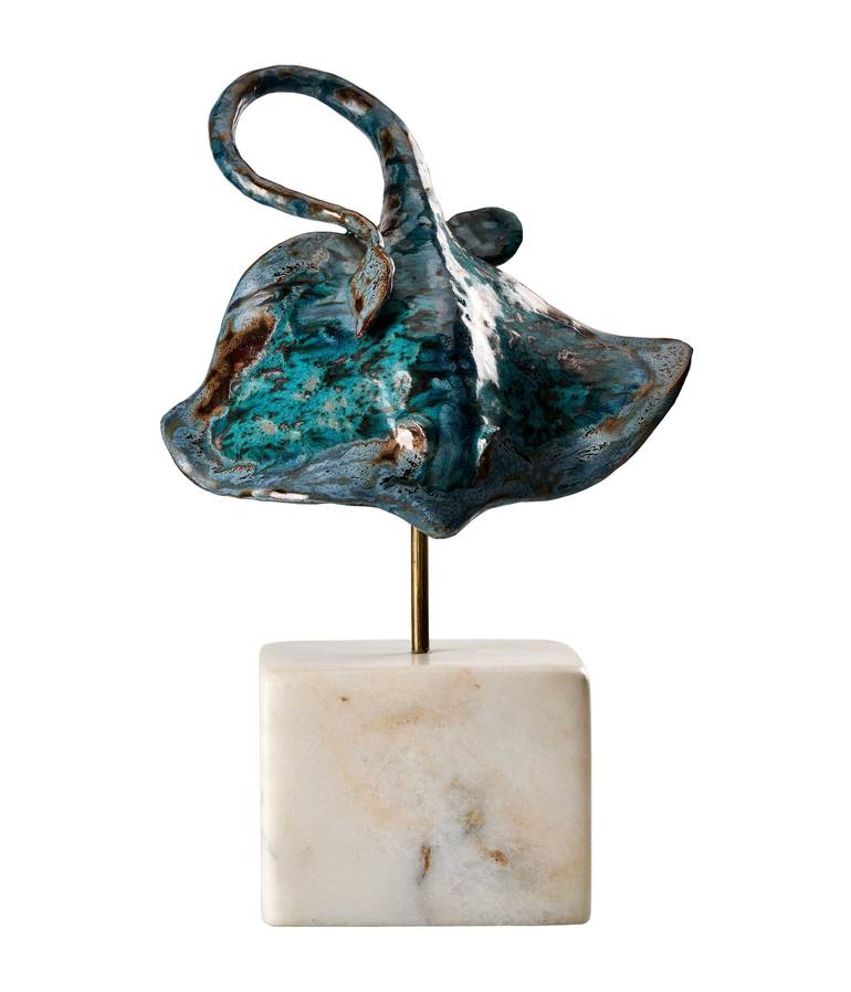 Original Contemporary Animal Sculpture by Yasemin BabayiğIt