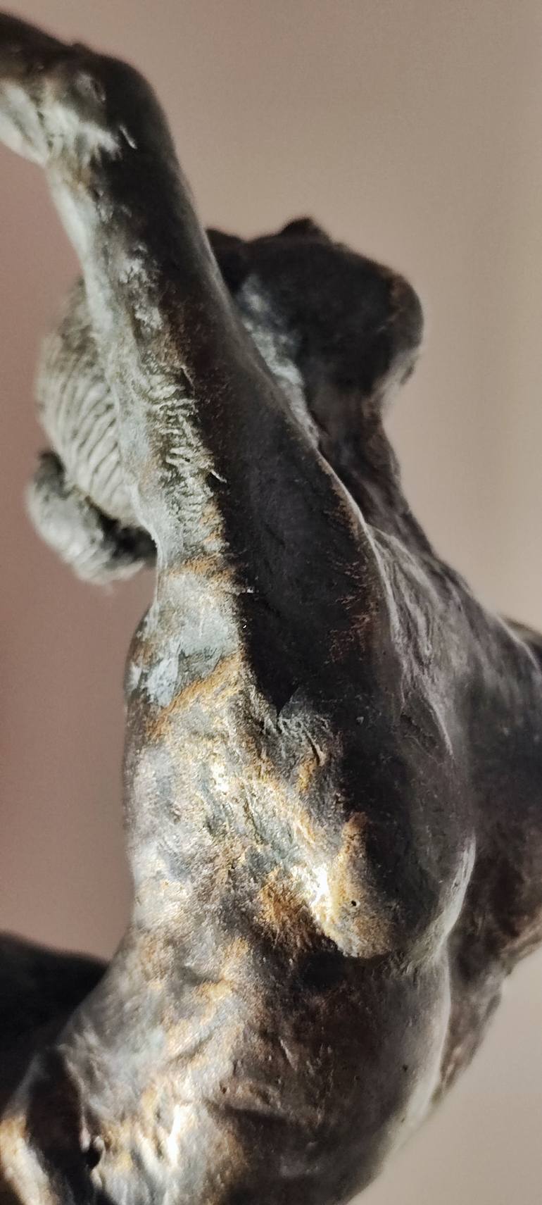 Original Figurative Body Sculpture by Víctor Gassó Arisa