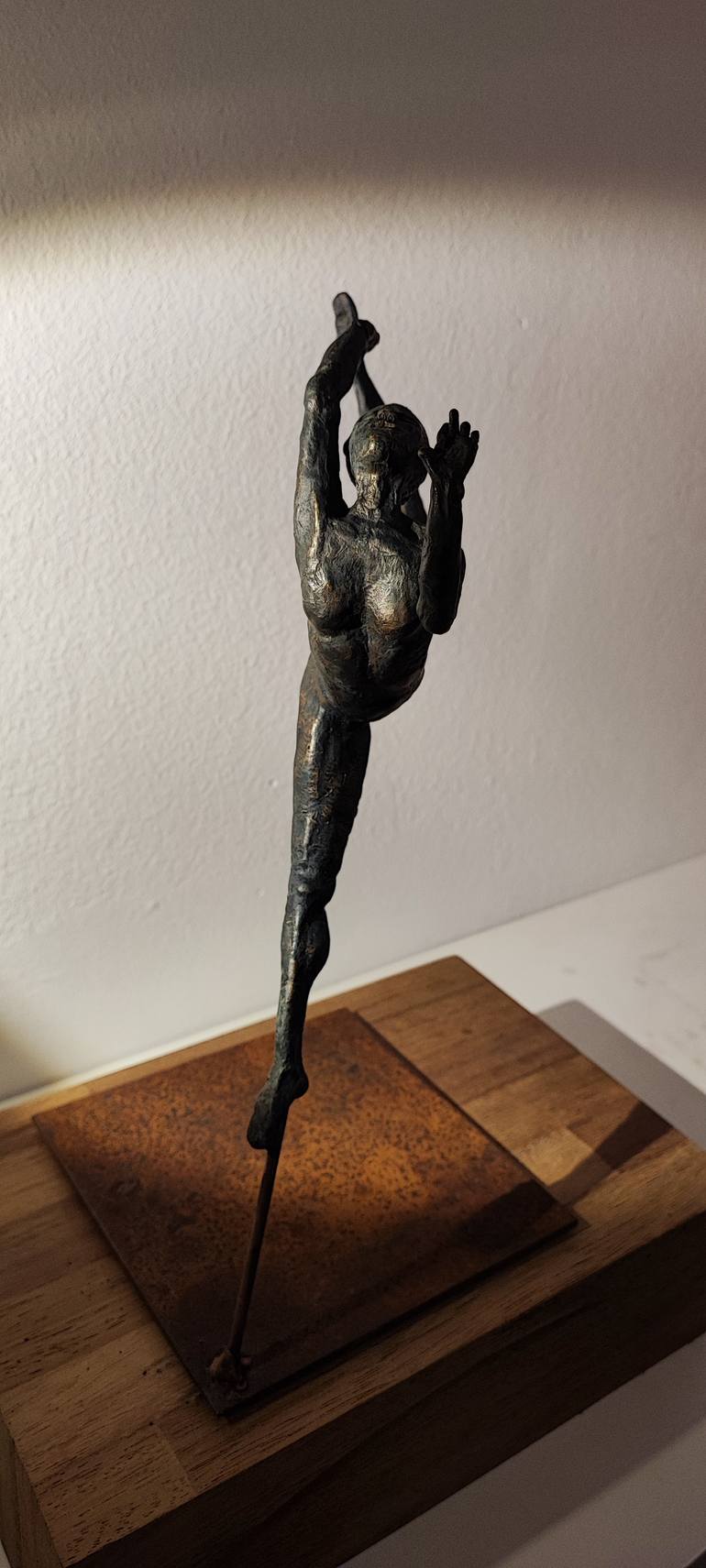 Original Figurative Body Sculpture by Víctor Gassó Arisa