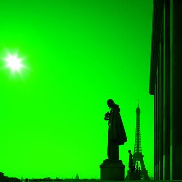 Tour Eiffel from Trocadéro place, Paris GREEN thumb