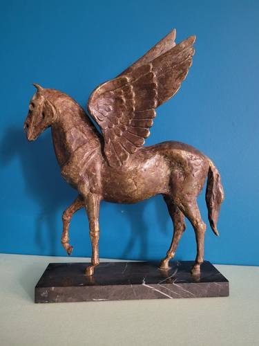 Original Contemporary Animal Sculpture by David Hovhannisyan