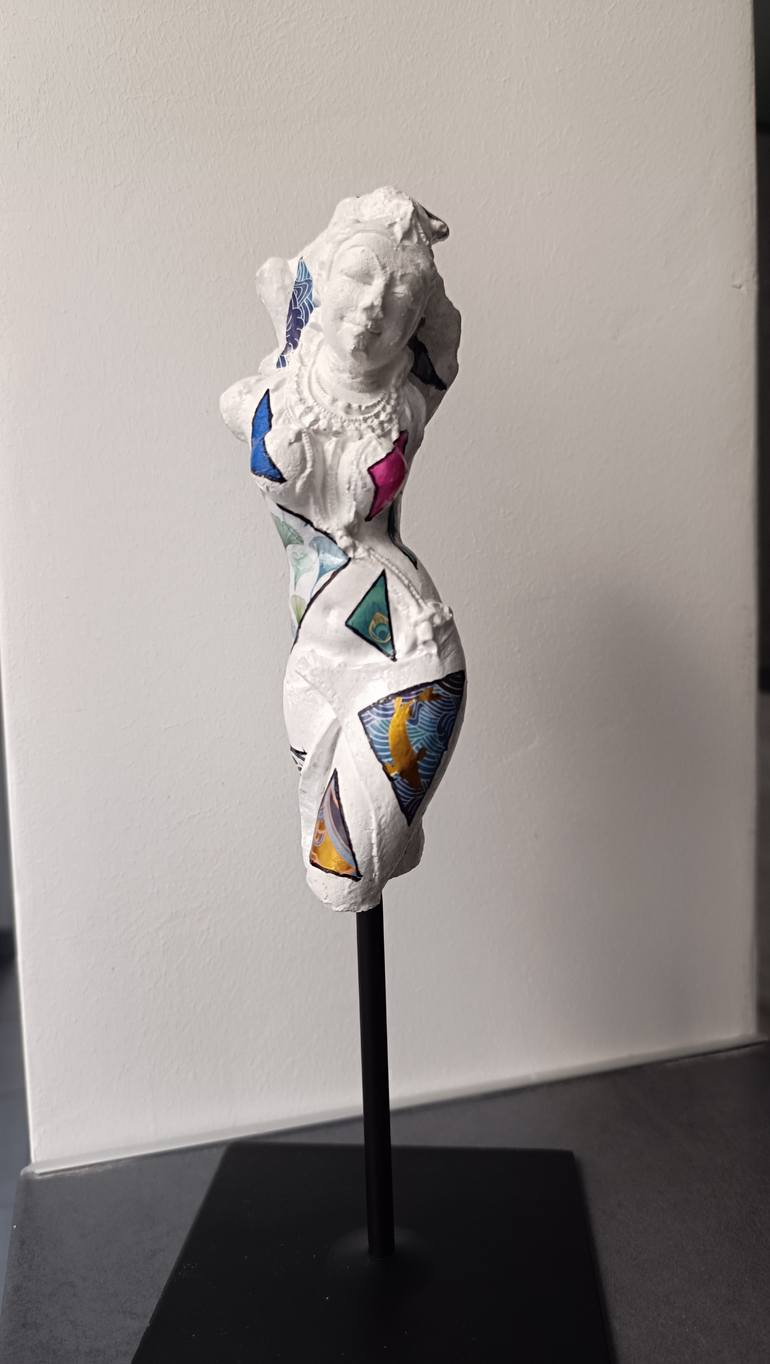 Original Contemporary Women Sculpture by Alexandre  Nominé 