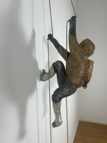 Original Contemporary Body Sculpture by C L A U R I I L I E V O