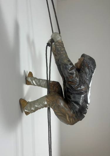 Original Contemporary Body Sculpture by C L A U R I I L I E V O