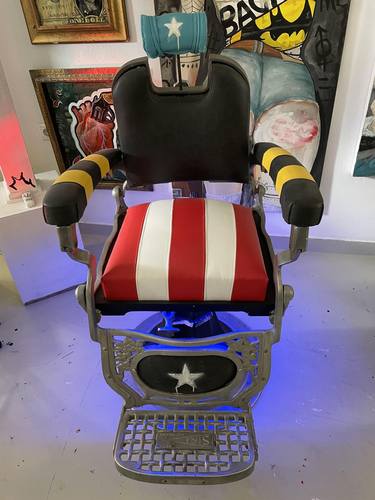 CAPTAIN AMERICA HAIR CHAIR thumb