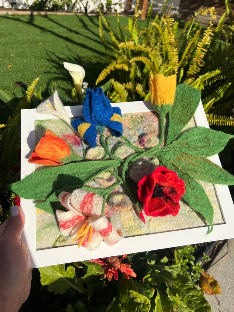 Original Romanticism Floral Sculpture by Lora Kochetkova