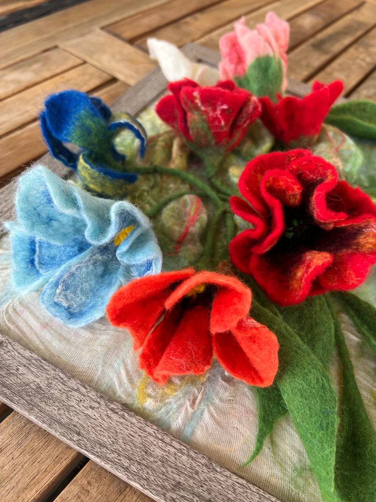 Original Romanticism Floral Sculpture by Lora Kochetkova
