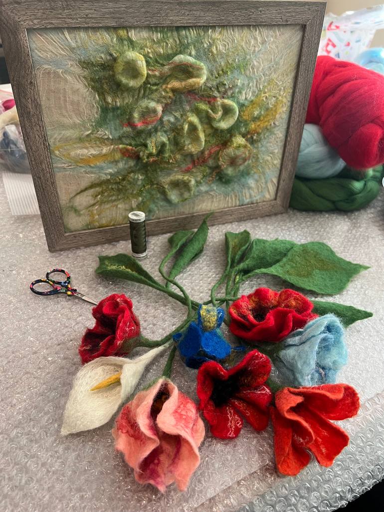 Original Romanticism Floral Sculpture by Lora Kochetkova