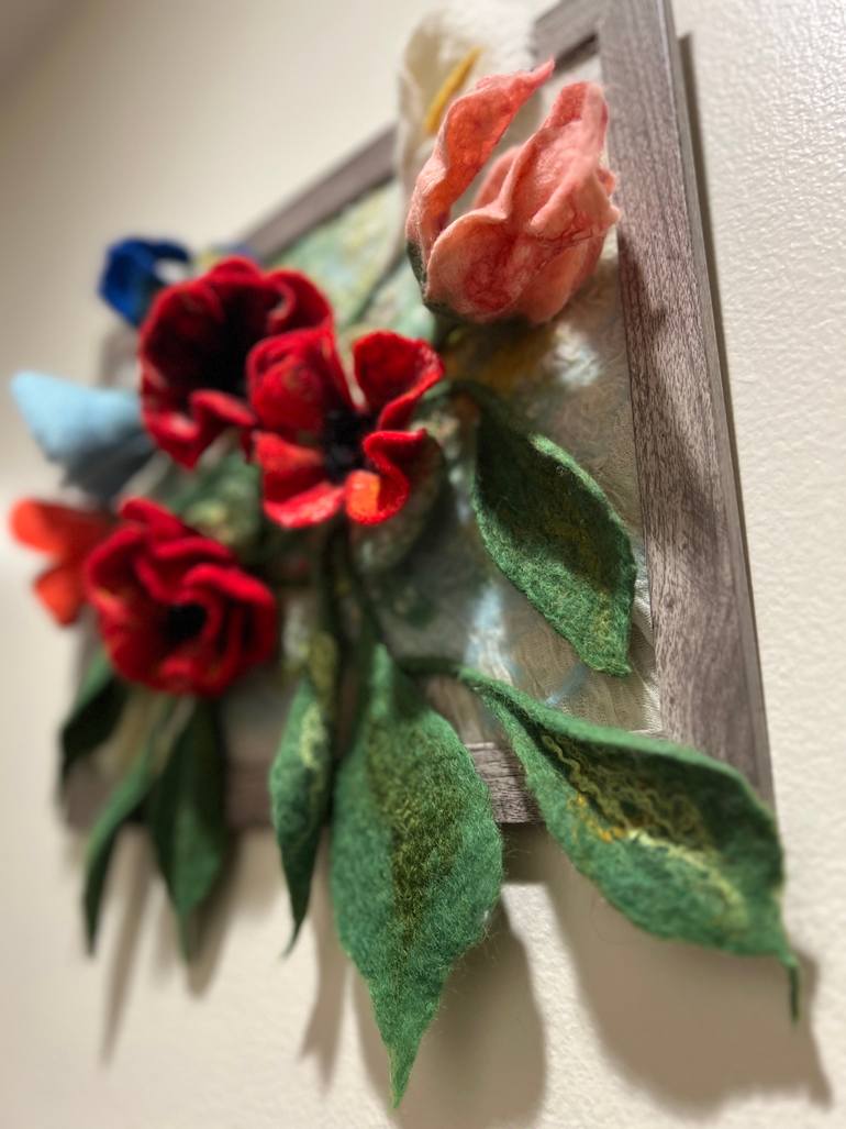Original Romanticism Floral Sculpture by Lora Kochetkova