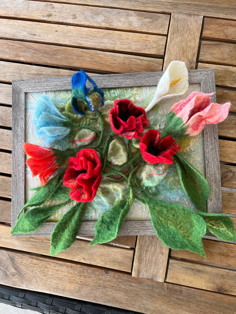 Original Romanticism Floral Sculpture by Lora Kochetkova