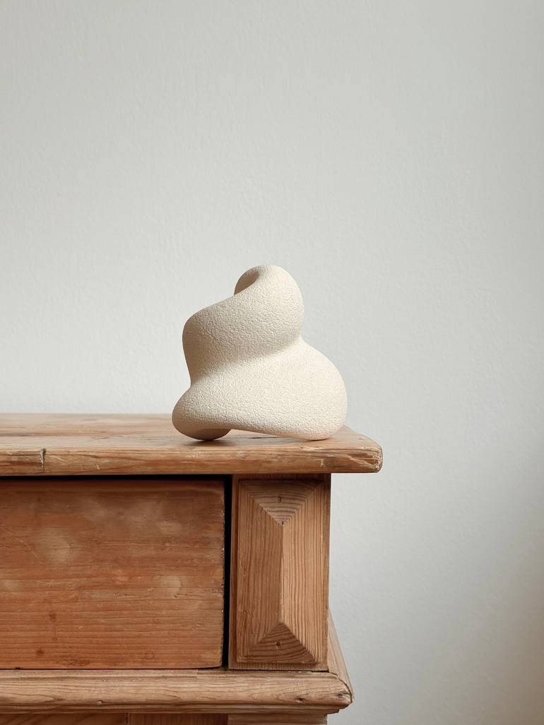 Original Minimalism Body Sculpture by Aleksandra Krasnopolska