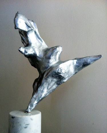 Original Women Sculpture by Valente Luigi Giorgio Cancogni