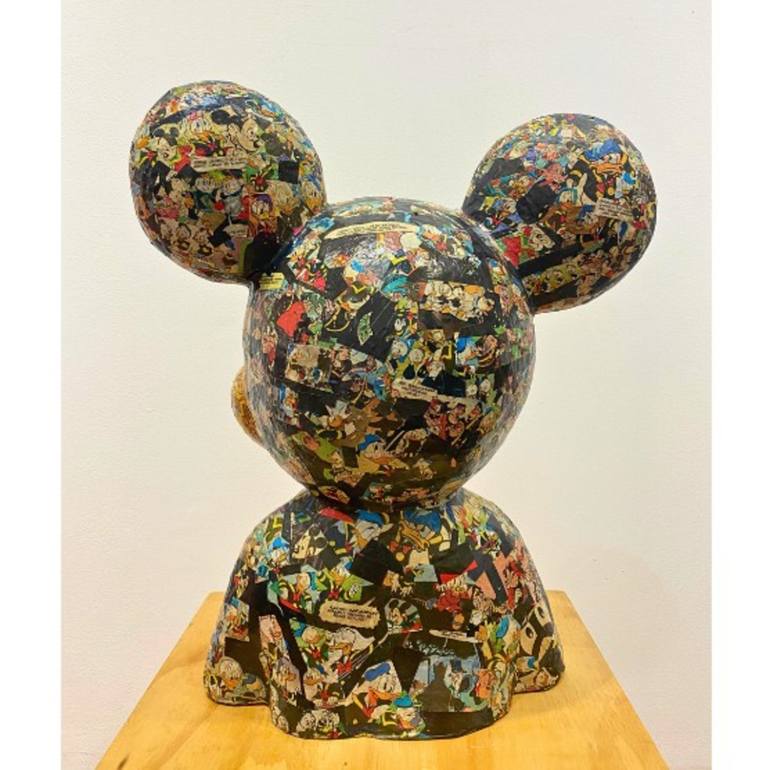 Original Abstract Performing Arts Sculpture by Heartlab Bali