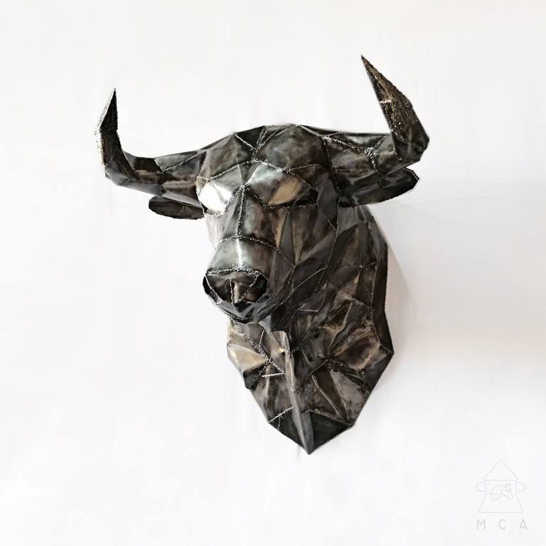 Original Contemporary Animal Sculpture by Eduardo Eddiart