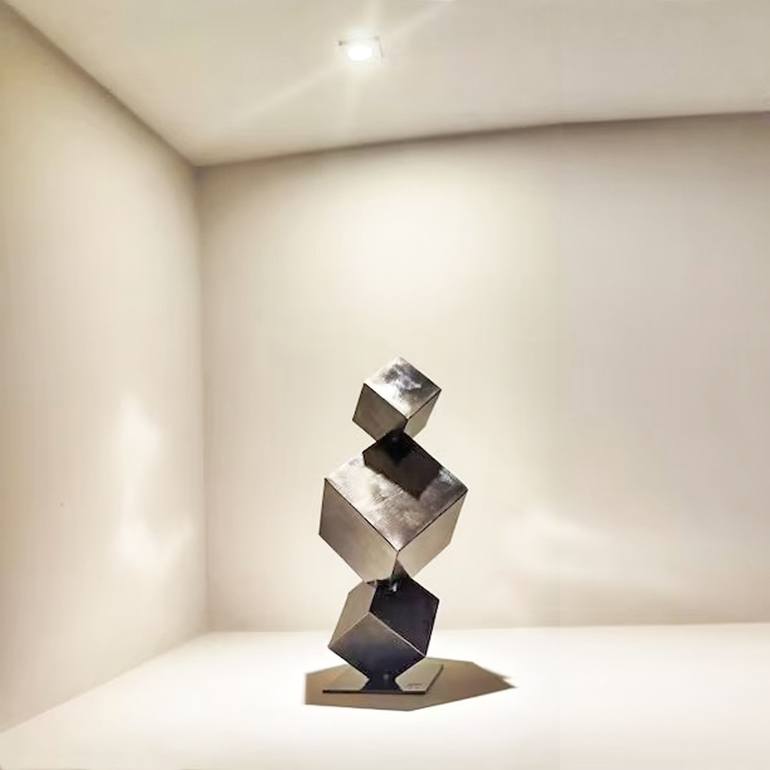 Original Contemporary Abstract Sculpture by Eduardo Eddiart