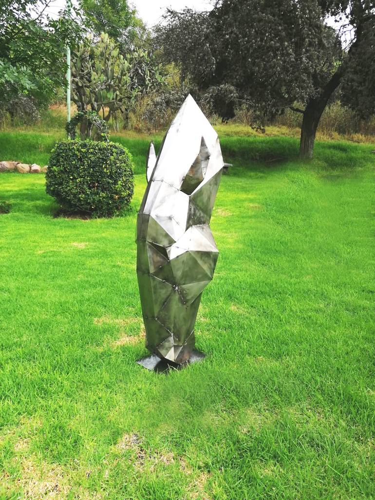Original Abstract Animal Sculpture by Eduardo Eddiart