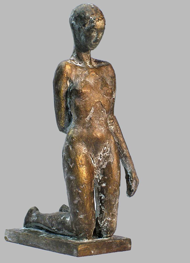 Original Figurative Women Sculpture by Angelika Kienberger