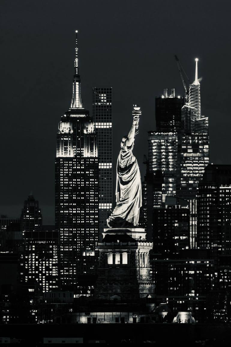Original Cities Photography by Viktoria Farkas | Black & White Art on Paper | A Date Night with the Lights of New York