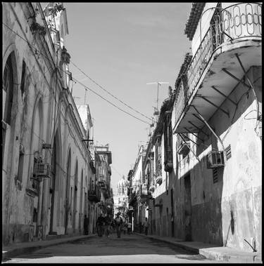 Edition 1/10 - The Streets of Old Havana, Cuba thumb