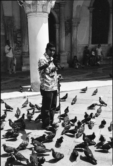 Edition 1/10 - Blind Man Feeding Pigeons, Venice, Italy thumb