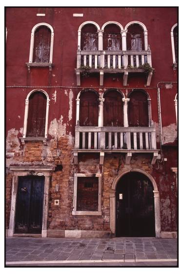 Edition 3/10 - Red Facade, Venice, Italy thumb