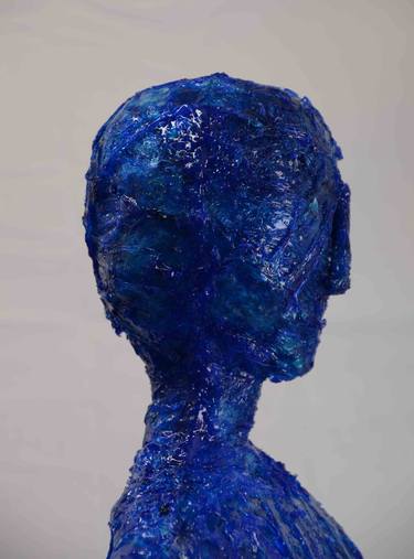 Elisabeth Weissensteiner, Dark Blue Dancer (detail), 2011, Fibreglass and polyester resin thumb