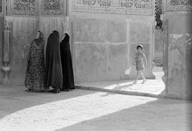 Little girl and three women, Isfahan, Iran, 1970 thumb