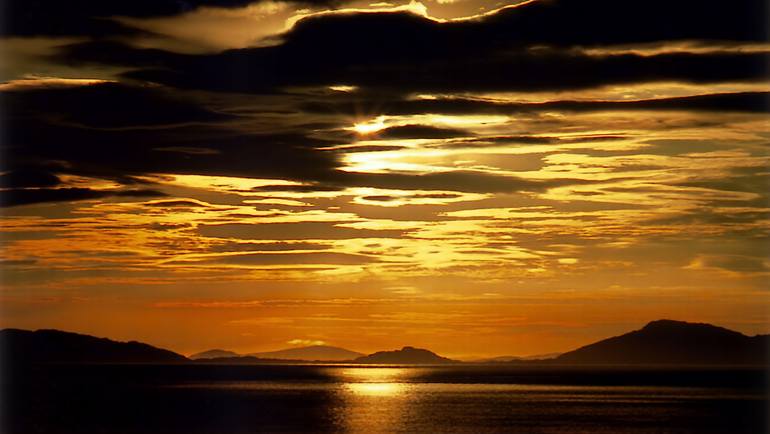 Original Landscape Photography by Jean-jacques Massou | Photorealism Art on Aluminum Dibond | ISLE OF SKYE SUNSET 1