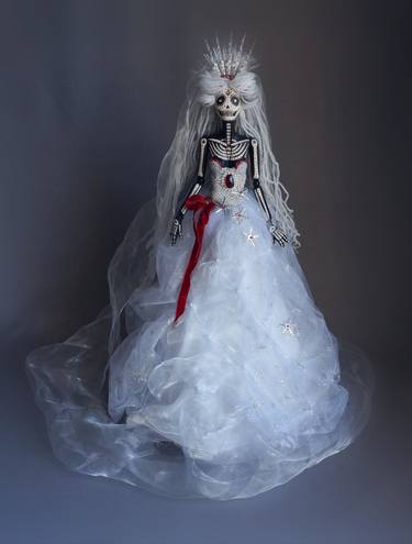 Eira the Winter Queen art doll thumb