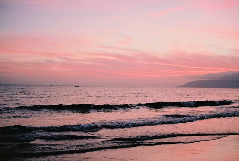 Original Sunset Photography by Elias Nizari | Contemporary Art on Paper | The Last Waves of Light