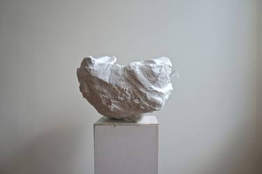 Crater thumb