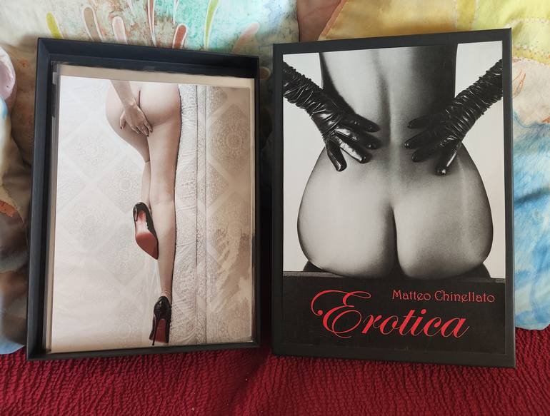 Original Photorealism Erotic Photography by Matteo Chinellato