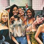 Girls selfie by Thomas Saliot
