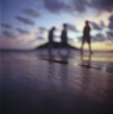 Chillout silhouette of people walking on beach dusk sunset evening sky Hasselblad medium format film analogue photo thumb