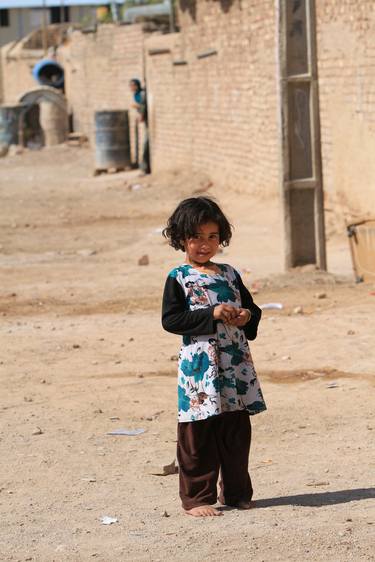 The Gaze of an Afghan Refugee Girl_2 thumb