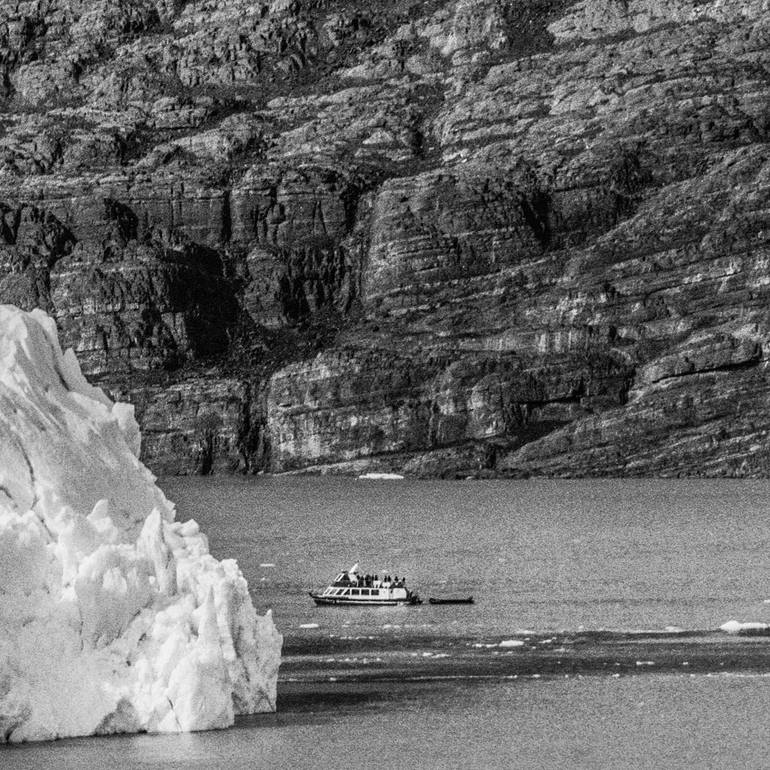 Original Photorealism Water Photography by Gonzalo Contreras Del Solar